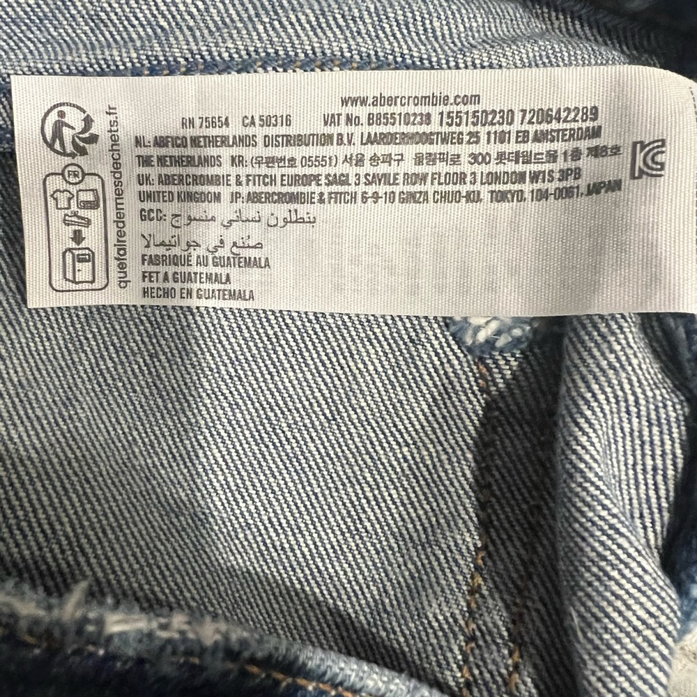 Abercrombie & Fitch Light Blue High-Rise Flare Jeans - Picture 7 of 9